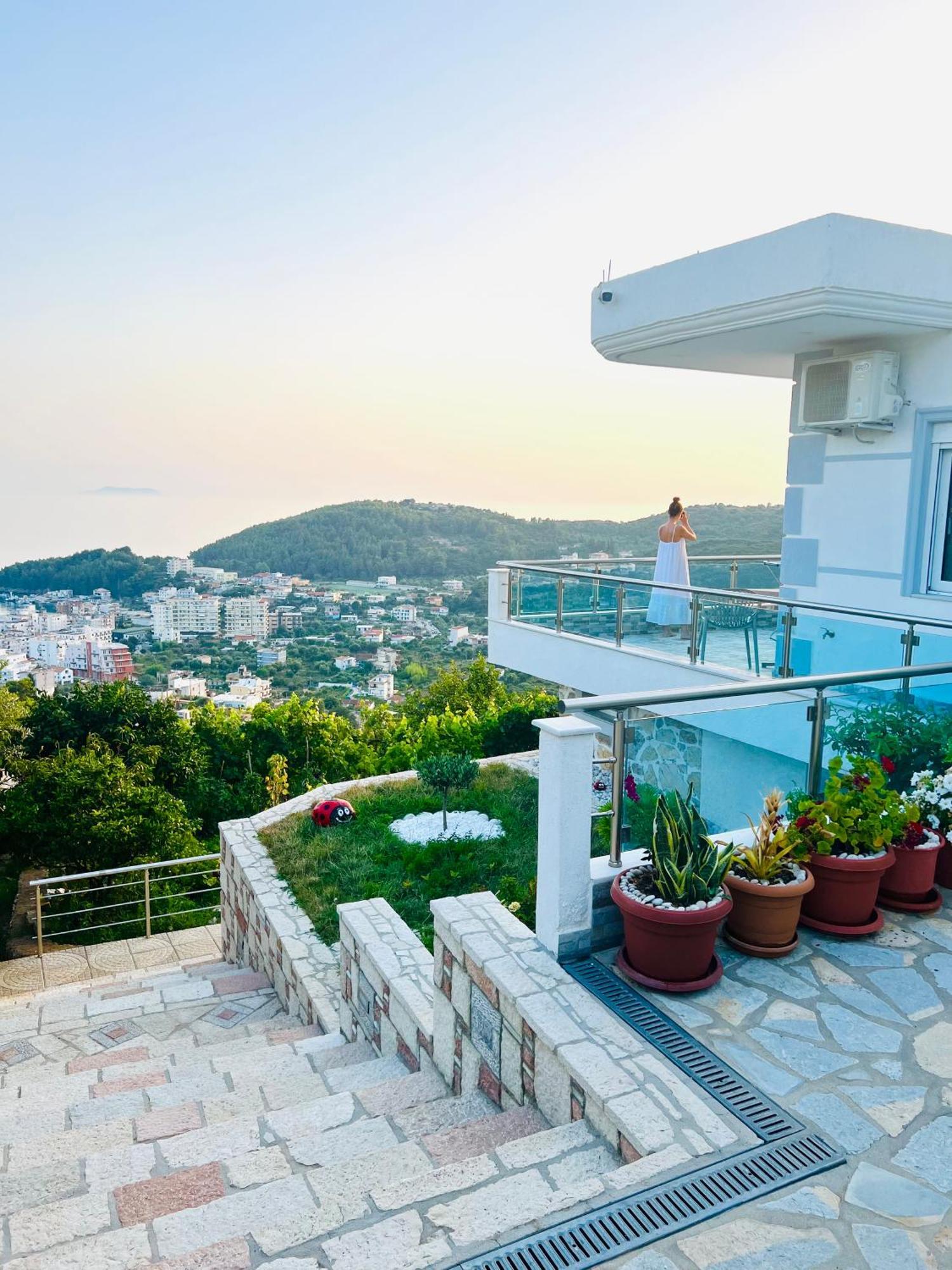 Mistral Inn Himare Exteriör bild